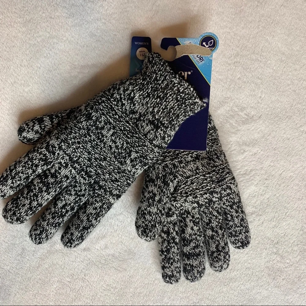 Isotoner Women’s Smart Dri Warm Winter Gloves